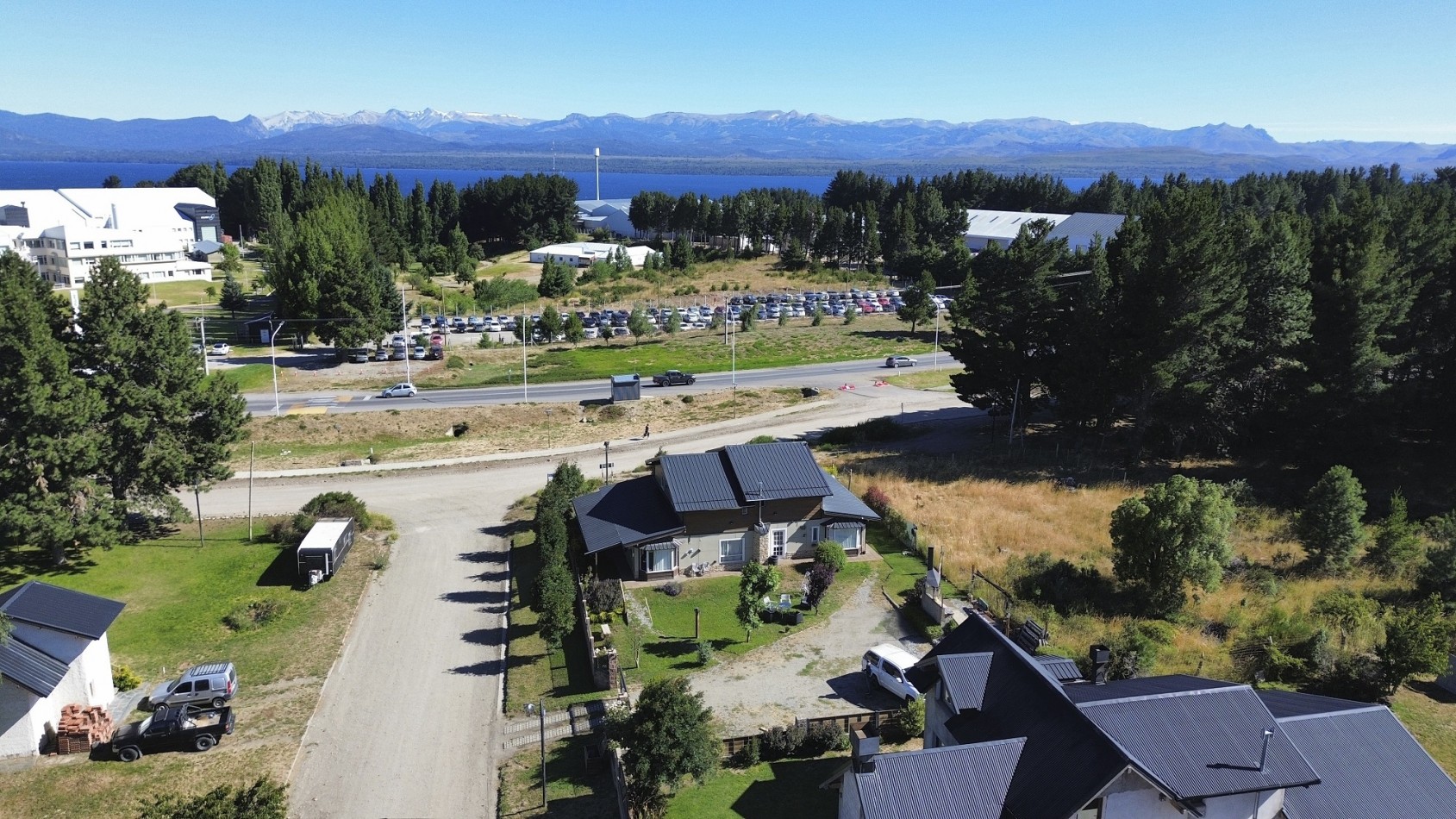 COMPLEJO DE 4 CABAÑAS TIPO DUPLEX - ENTREPINOS - BARILOCHE