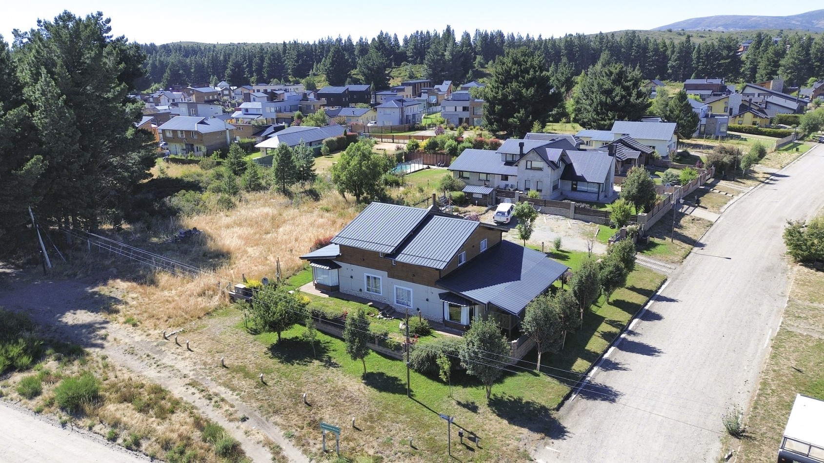 COMPLEJO DE 4 CABAÑAS TIPO DUPLEX - ENTREPINOS - BARILOCHE