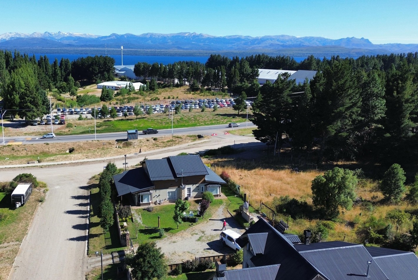 COMPLEJO DE 4 CABAÑAS TIPO DUPLEX - ENTREPINOS - BARILOCHE