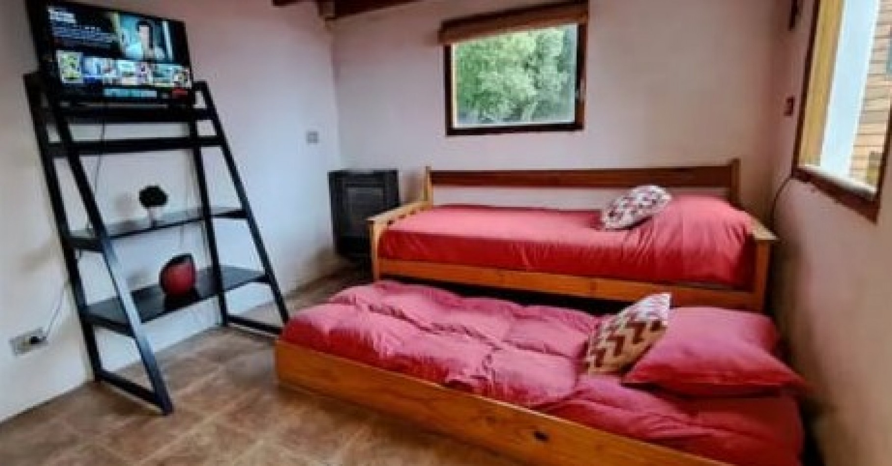 ALQUILER DE CASA por 6 meses en Saihueque al 1700 - Bariloche-