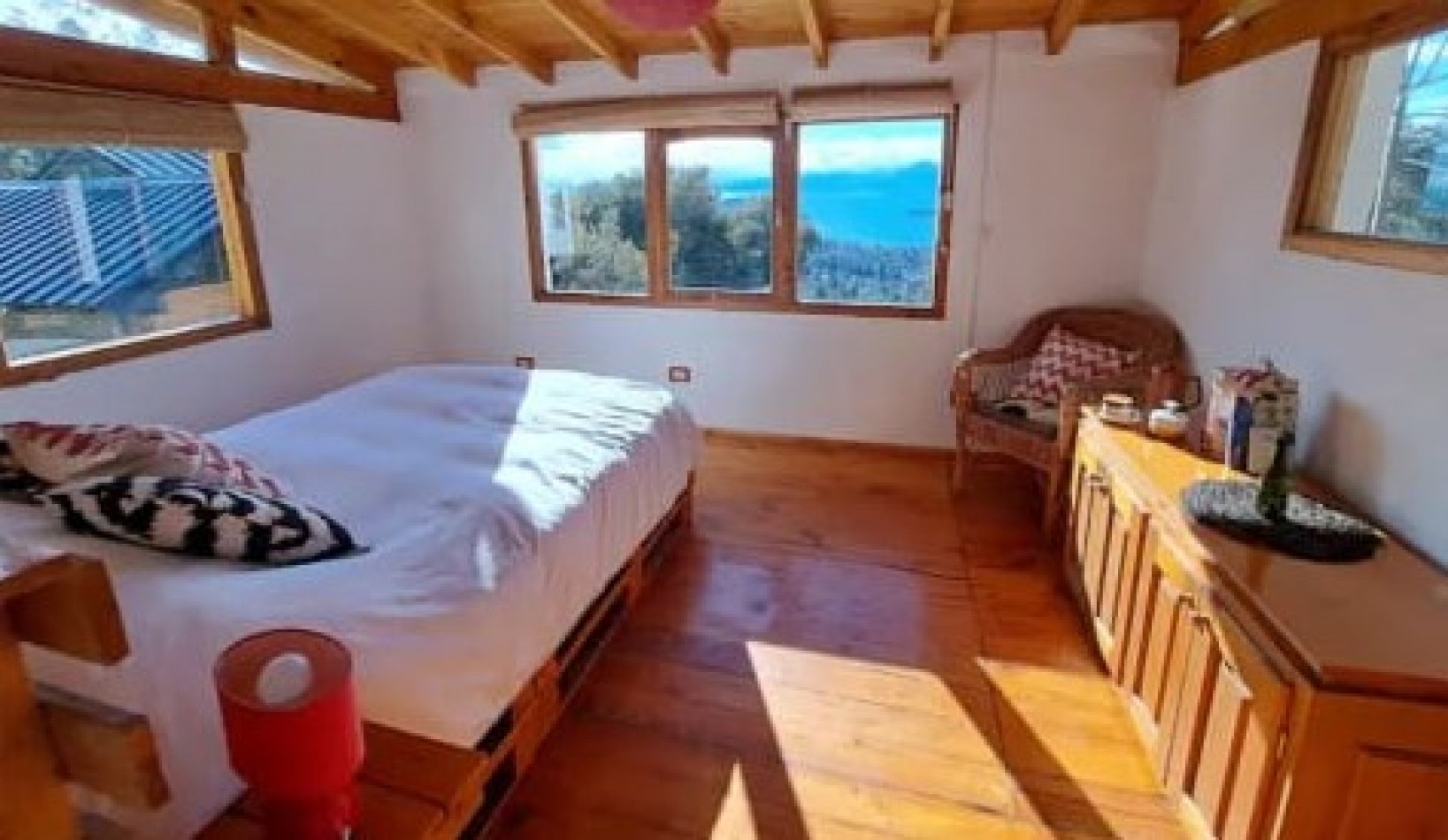 ALQUILER DE CASA por 6 meses en Saihueque al 1700 - Bariloche-