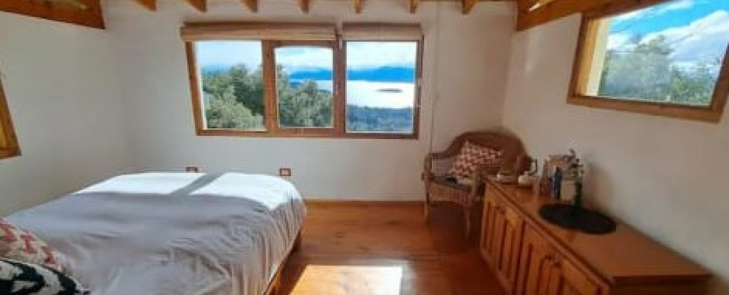 ALQUILER DE CASA por 6 meses en Saihueque al 1700 - Bariloche-