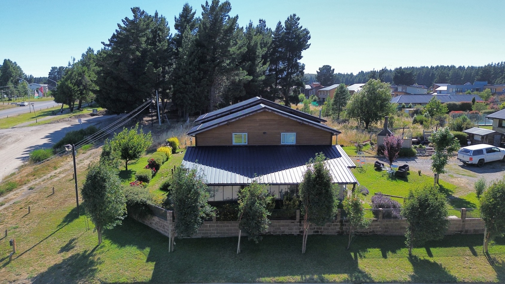 COMPLEJO DE 4 CABAÑAS TIPO DUPLEX - ENTREPINOS - BARILOCHE