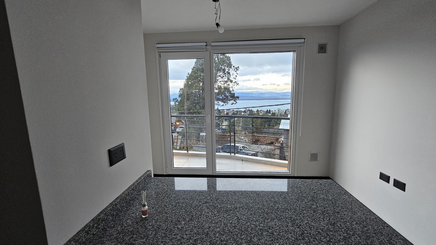 alquiler departamento a estrenar con vista al lago