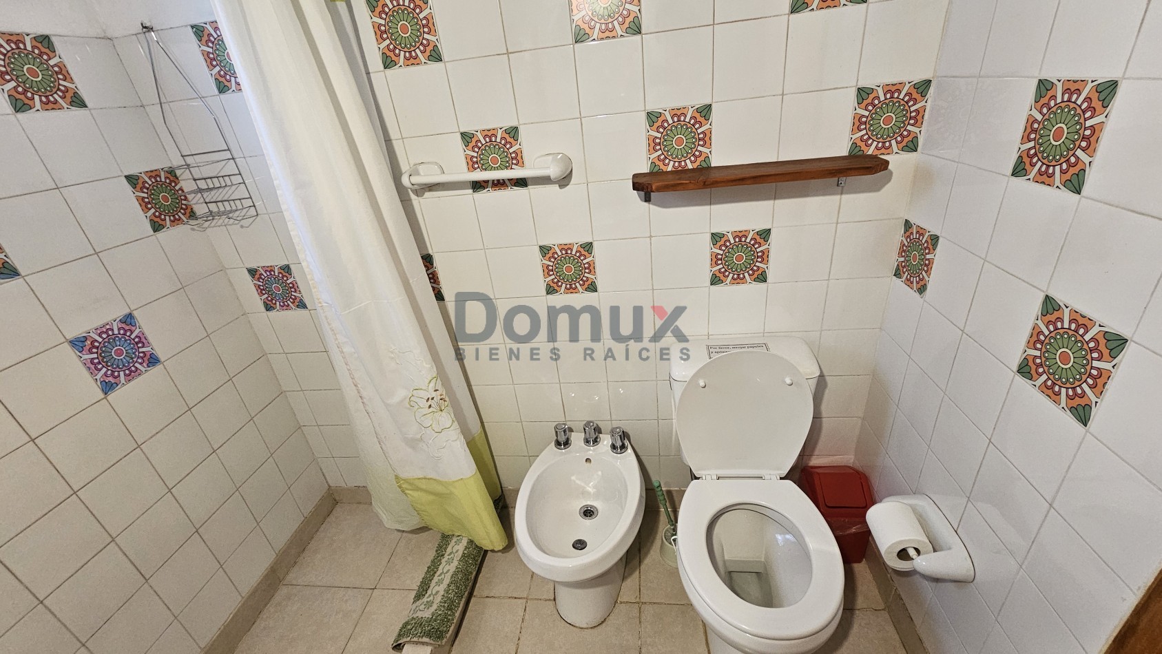 Complejo centrico de cabañas + casa