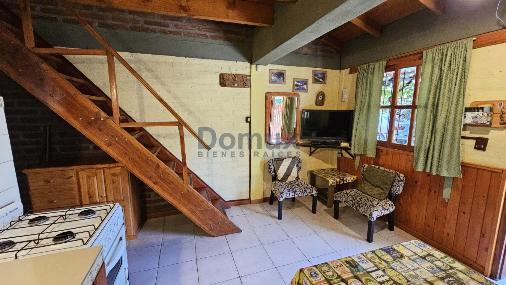 Complejo centrico de cabañas + casa