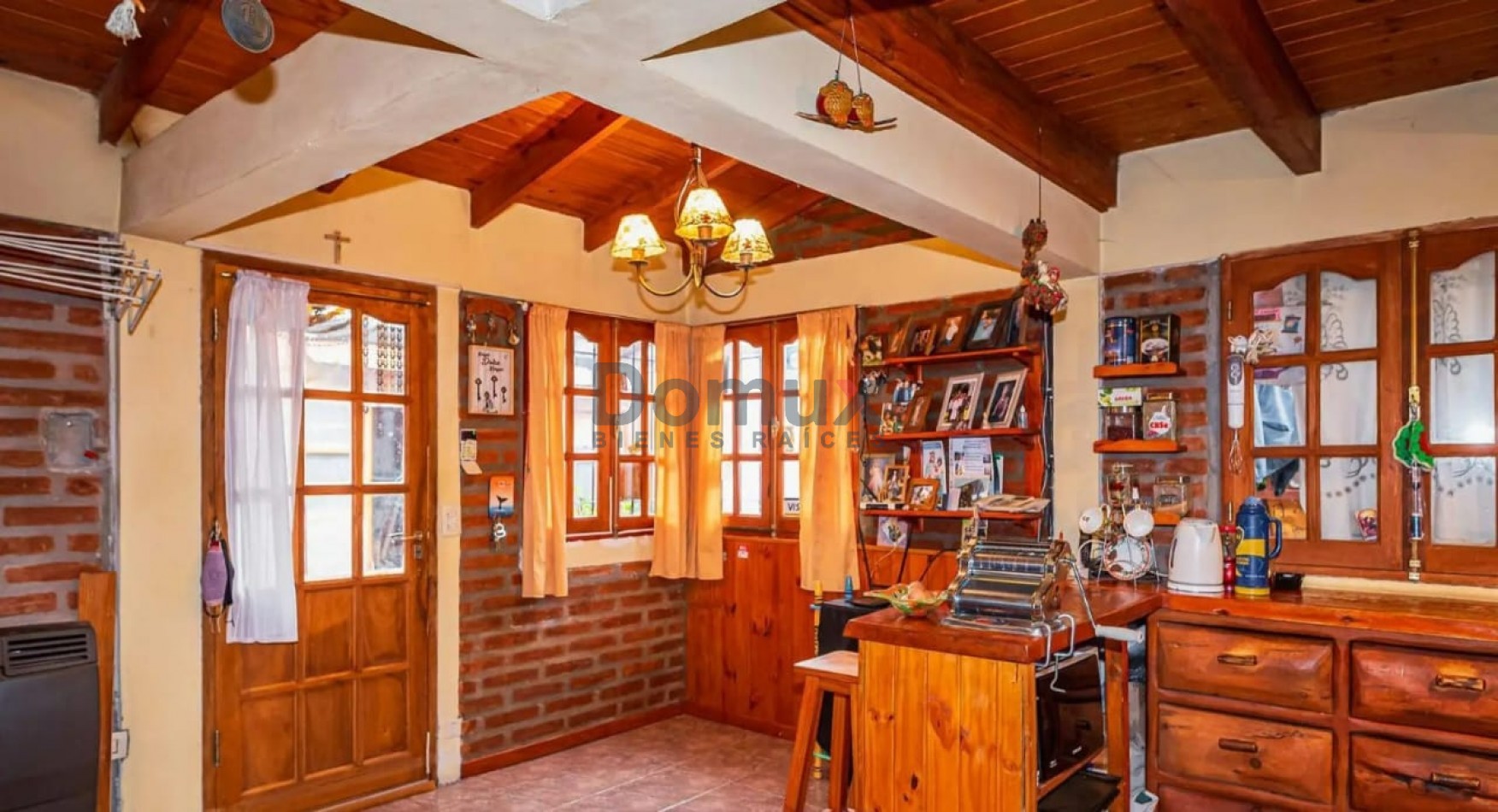 Complejo centrico de cabañas + casa