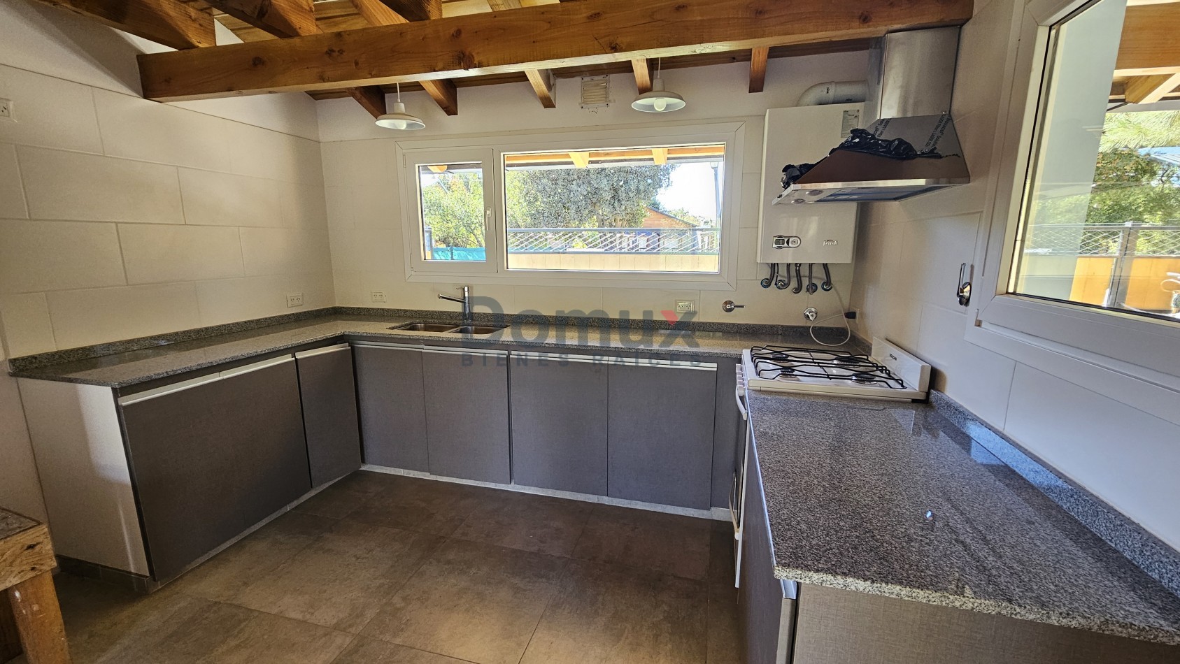 CASA EN VENTA BARRIO Nahuel Malal km 12- 3 DORMITORIOS - A ESTRENAR