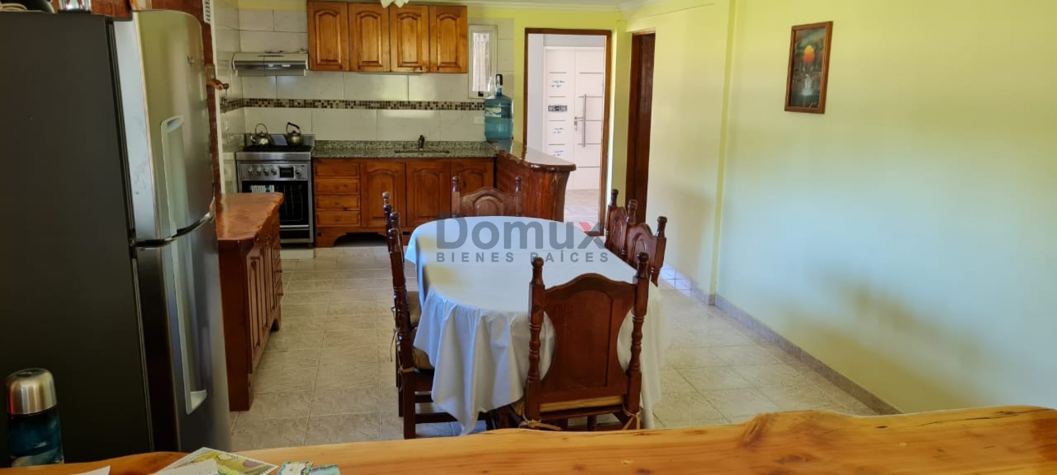 Venta de amplia casa en El Hoyo