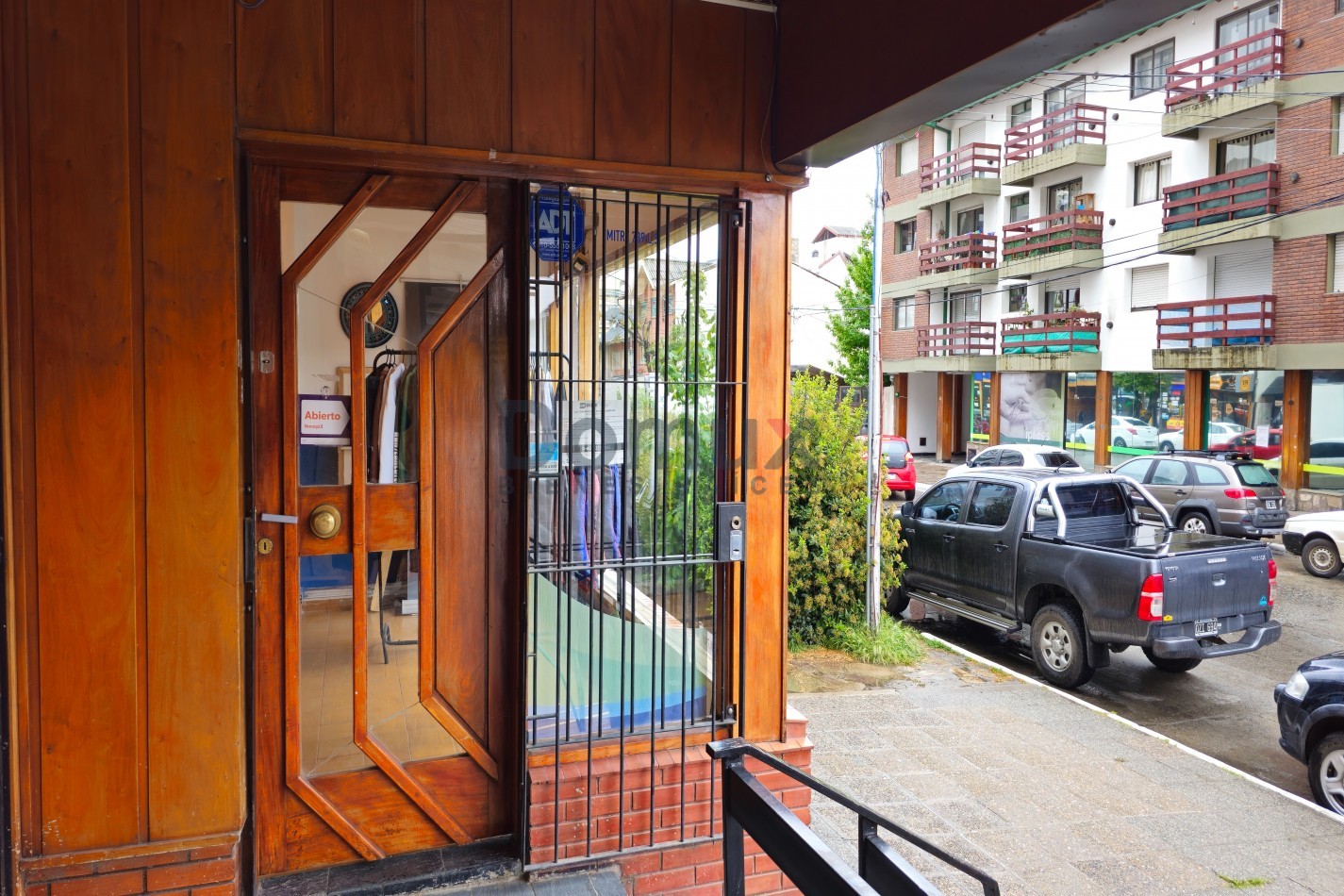 SOBRE CALLE MITRE LOCAL COMERCIAL EN VENTA - Sup: 116,88m2