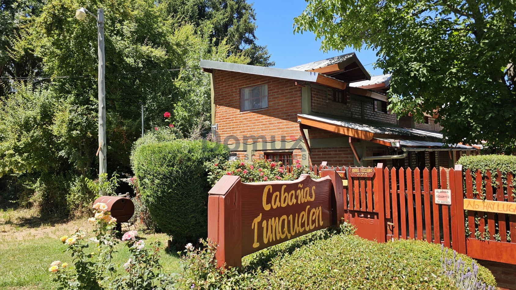 Complejo centrico de cabañas + casa