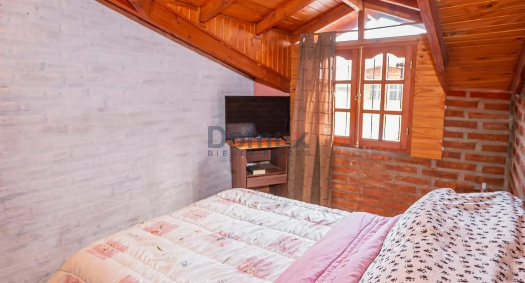 Complejo centrico de cabañas + casa