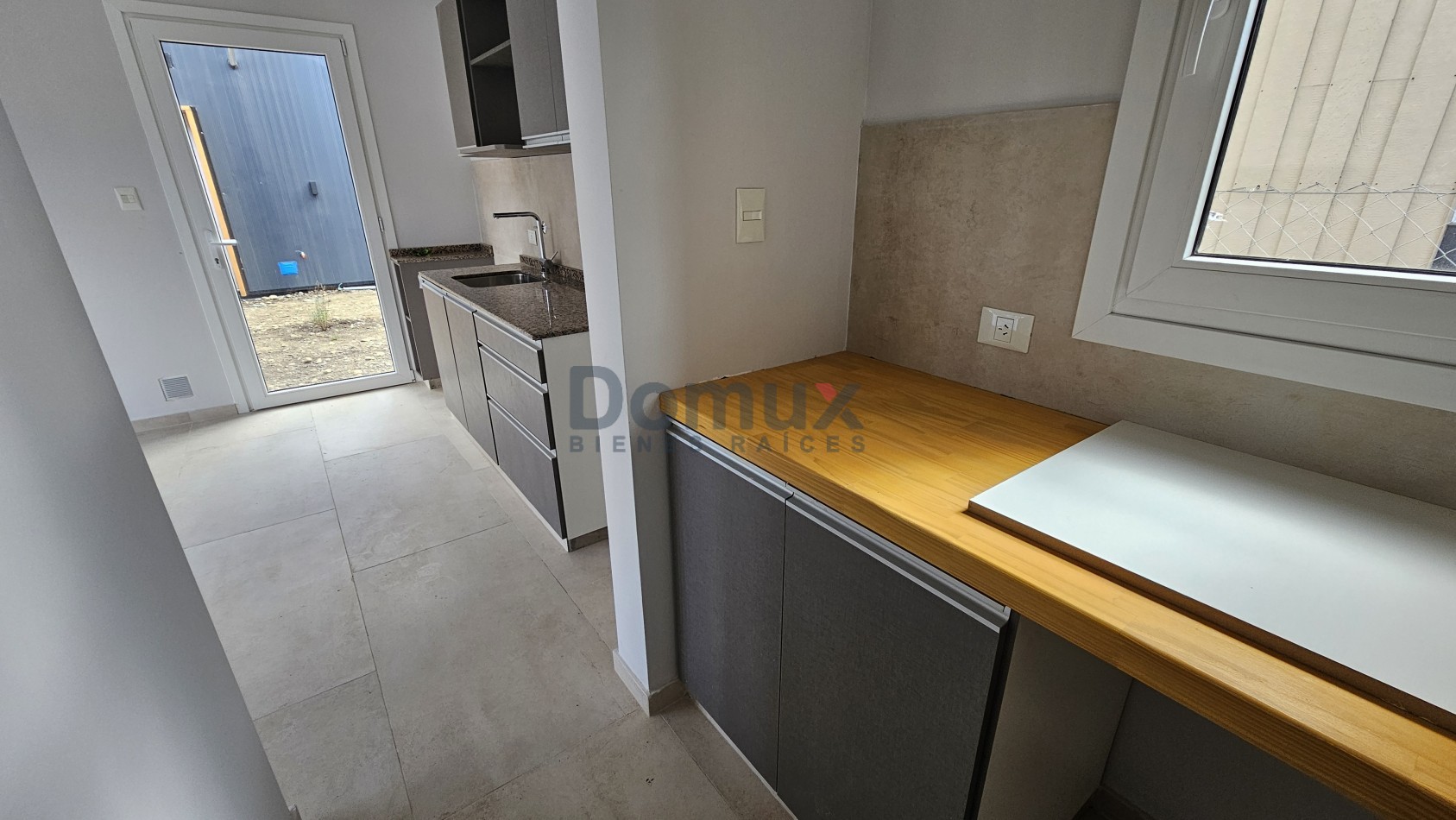 CASAS A ESTRENAR a pocos metros Ruta Nac 40
