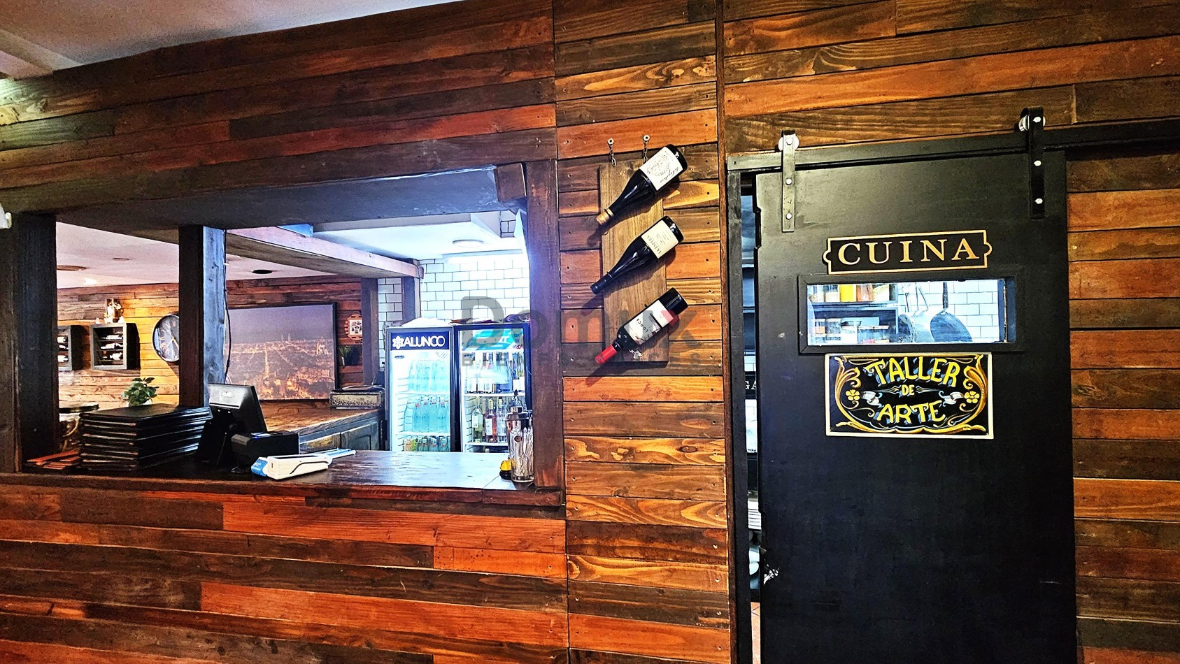 ***RESERVADO*** VENTA DE FONDO DE COMERCIO - LOCAL GASTRONOMICO - SOBRE CALLE MITRE - BARILOCHE -