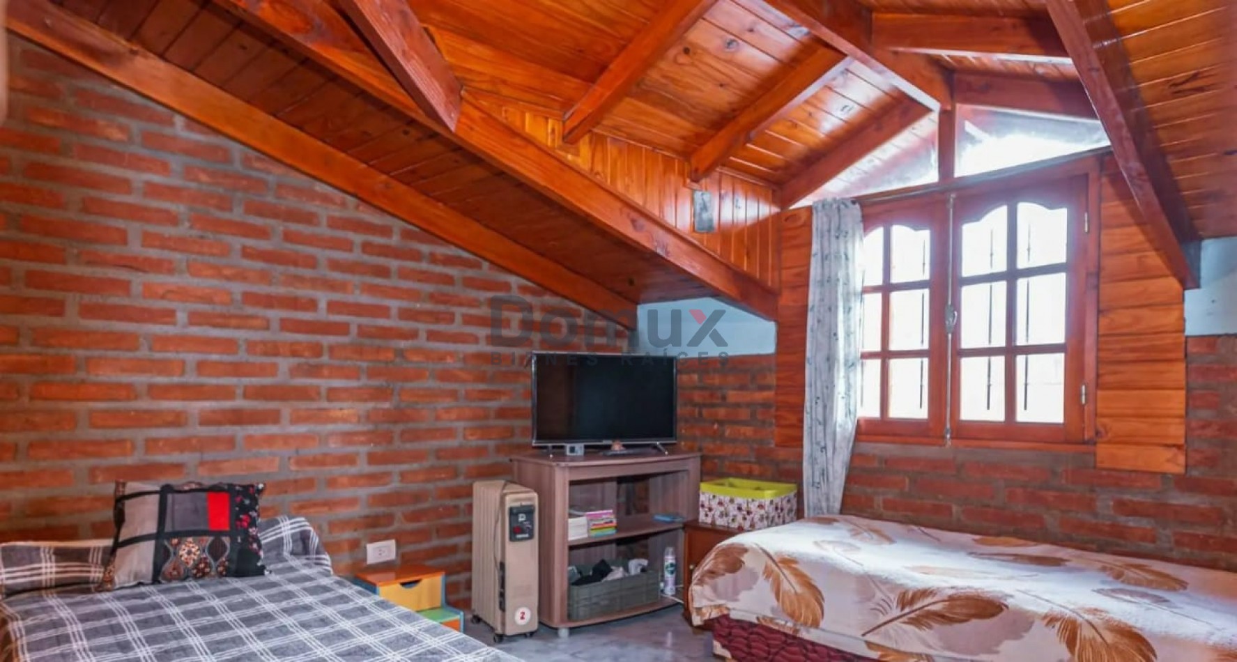 Complejo centrico de cabañas + casa