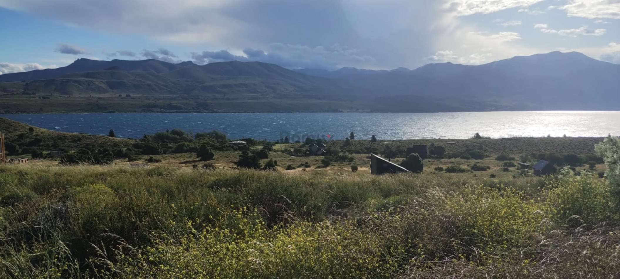 lote con increible vistas al lago Huechulfquen a metros del lago