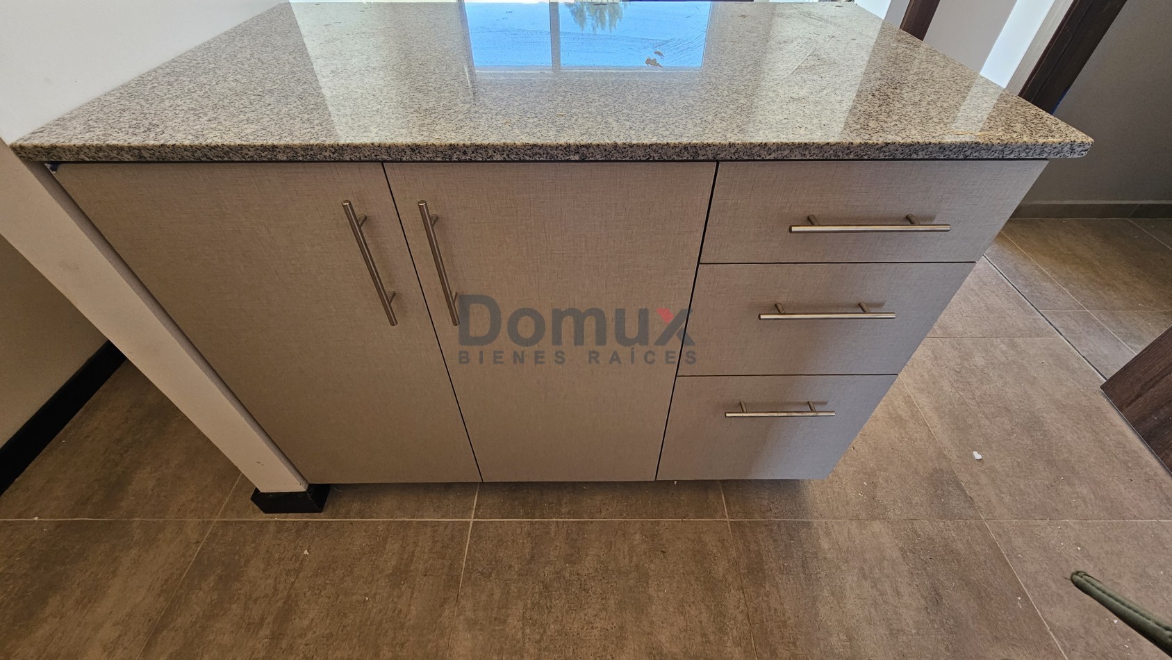 Departamento a estrenar con vista al lago